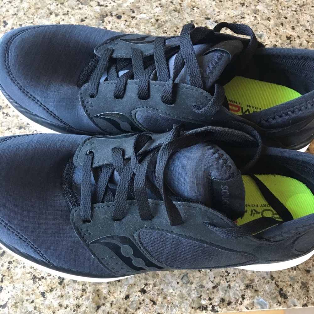 Like New, Saucony Form2U Shoes